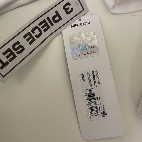 New Kids NFL Team Apparel Arizona Cardinals 3 piece set 18 Months White and grey - Picture 14 of 14